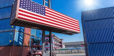 Documentos aduaneros en EE. UU.: evita sobrecostes con traducción profesional